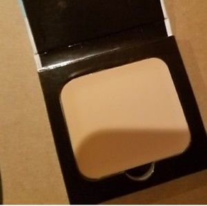 Limelight Foundation Ivory